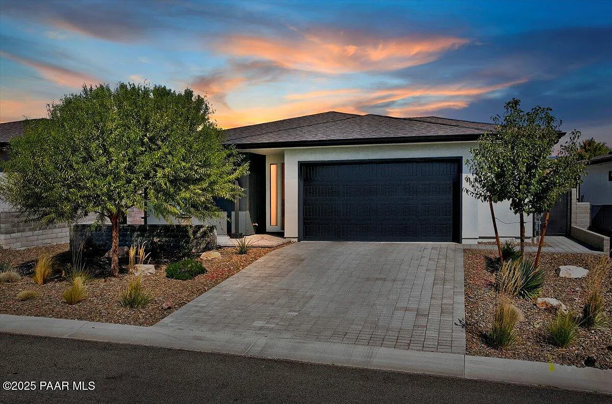 3 bed, 2.0 bath, 1500 sqft, $2,695 — Photo 1