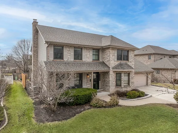 20W505 Elizabeth Dr, Downers Grove, IL 60516