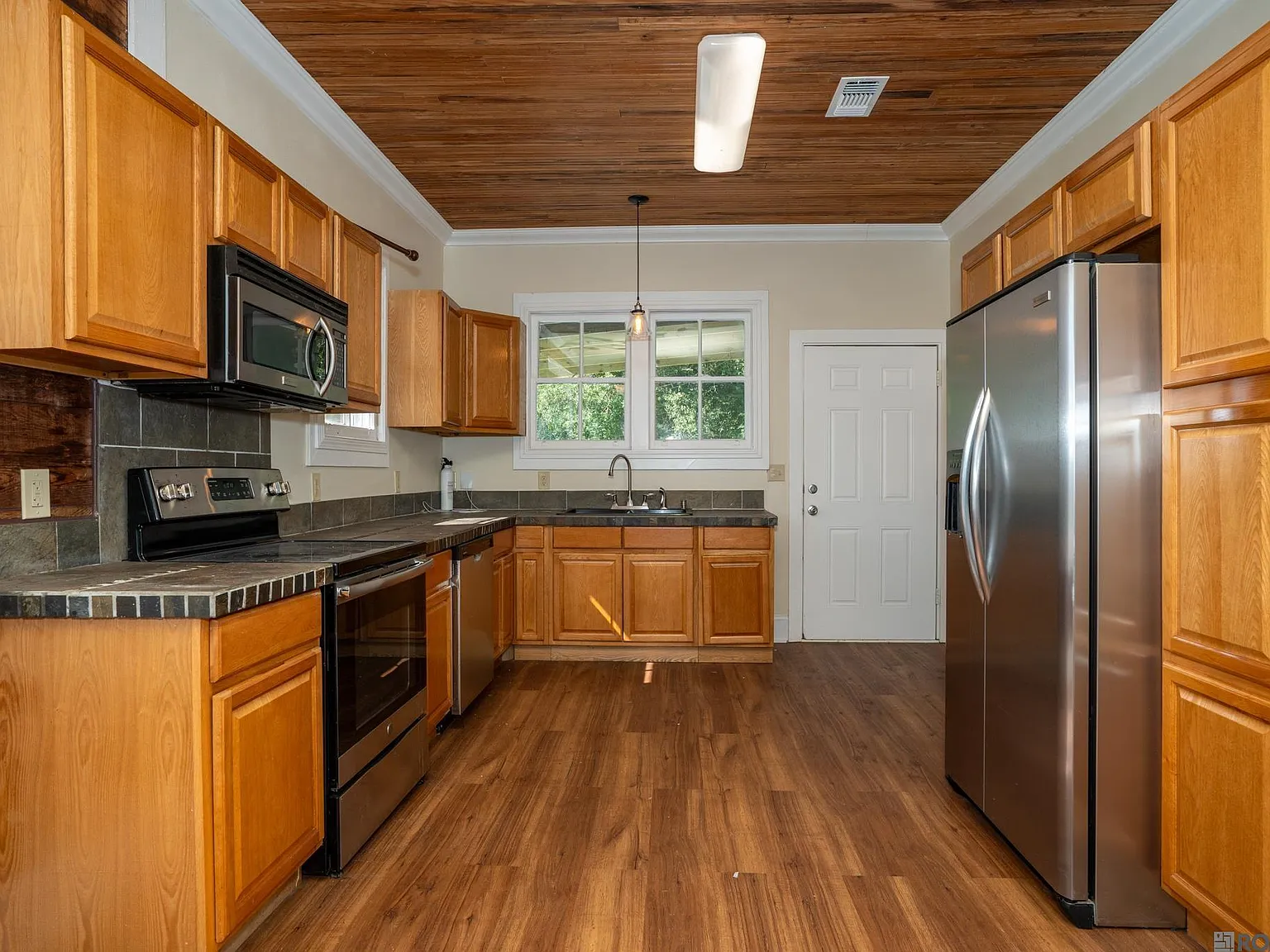 3 bed, 1154 sqft, $1,400 — Photo 3
