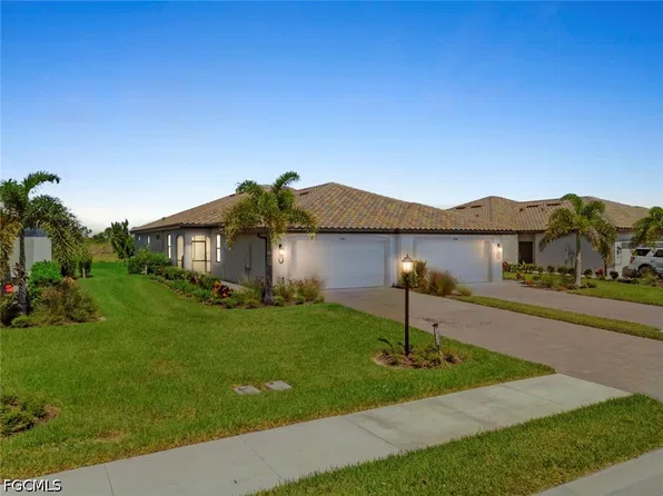 19540 Hinkley Dr, Estero, FL 33928