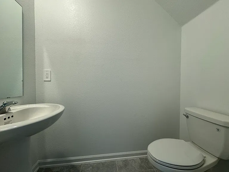553 Reggie Rd — Photo 21