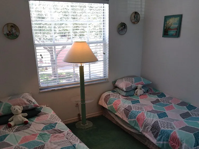 582 Windsor Sq #201 — Photo 14