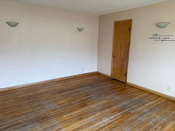2nd image of 314 Pershing Ave N #316