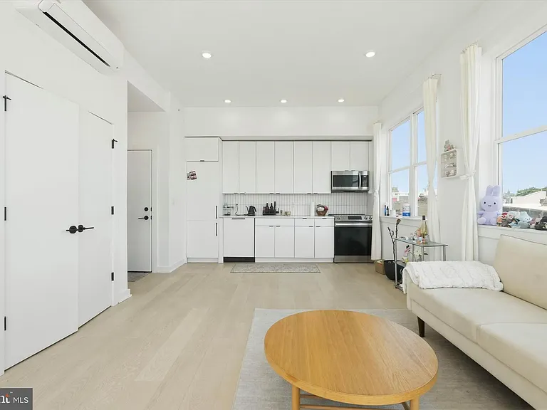 2525 Frankford Ave #3B — Photo 6