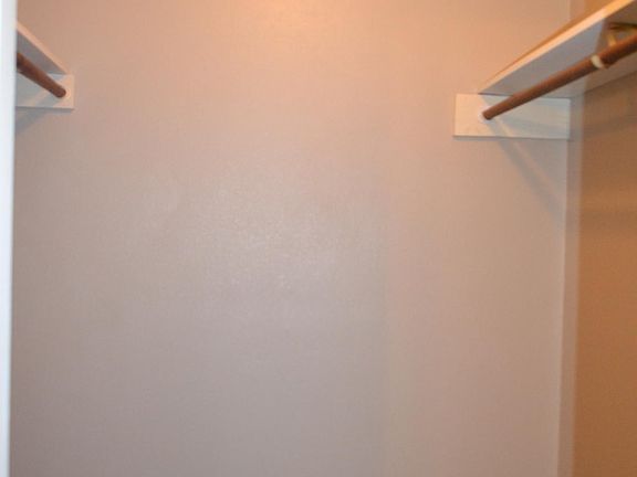 5th image of 511 White Oak Dr