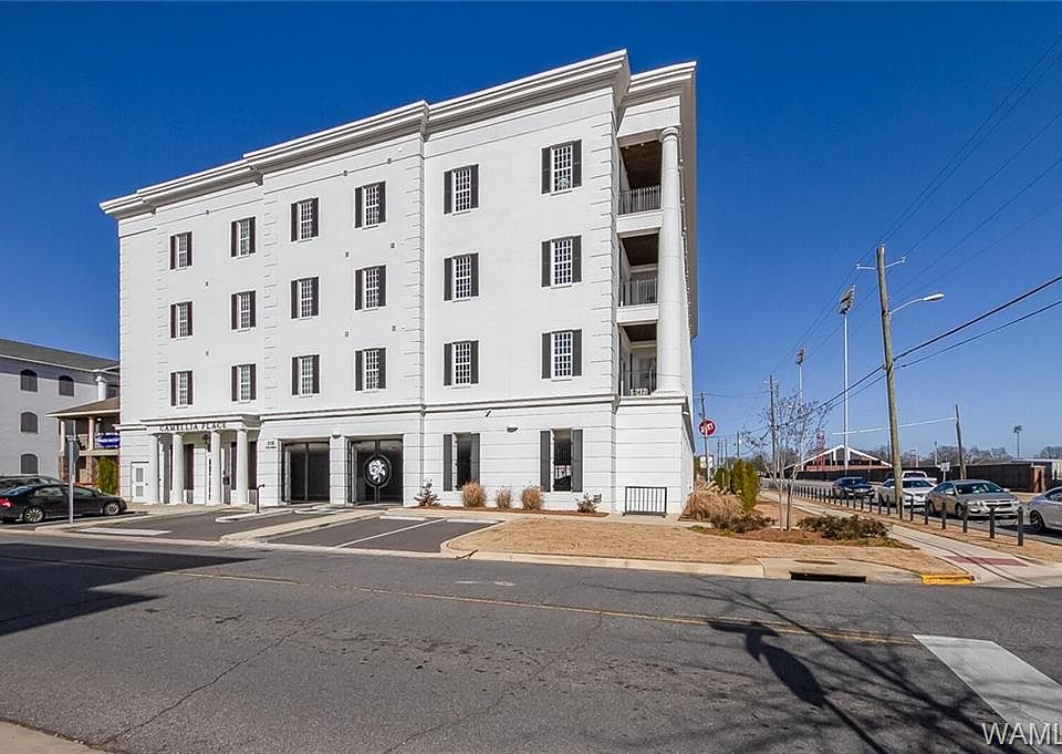 1st image of 510 13th St Unit 203