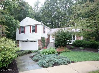 9217 Beachway Ln, Springfield, VA 22153