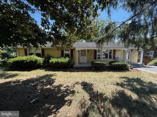 170 Aldrin Ln, Martinsburg, WV 25403