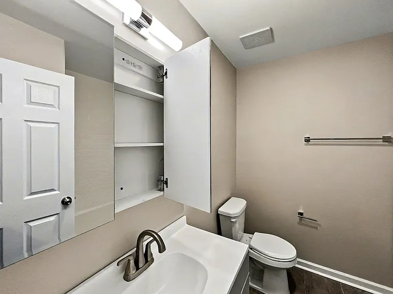 501 W Mulberry St — Photo 20