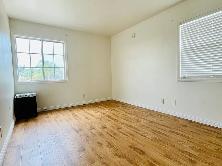 9403 Carron Dr — Photo 54