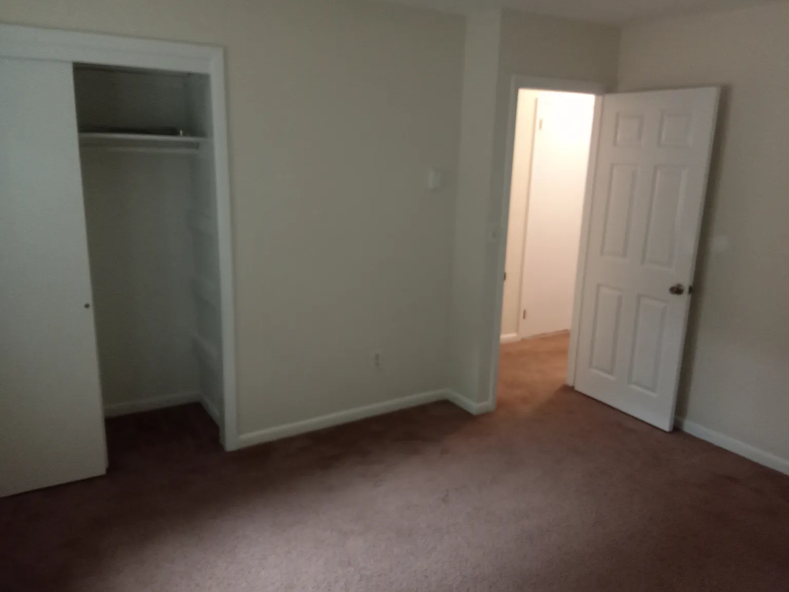 104 Highview Ave — Photo 2