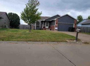 117 Sheffield Ct, Newton, KS 67114