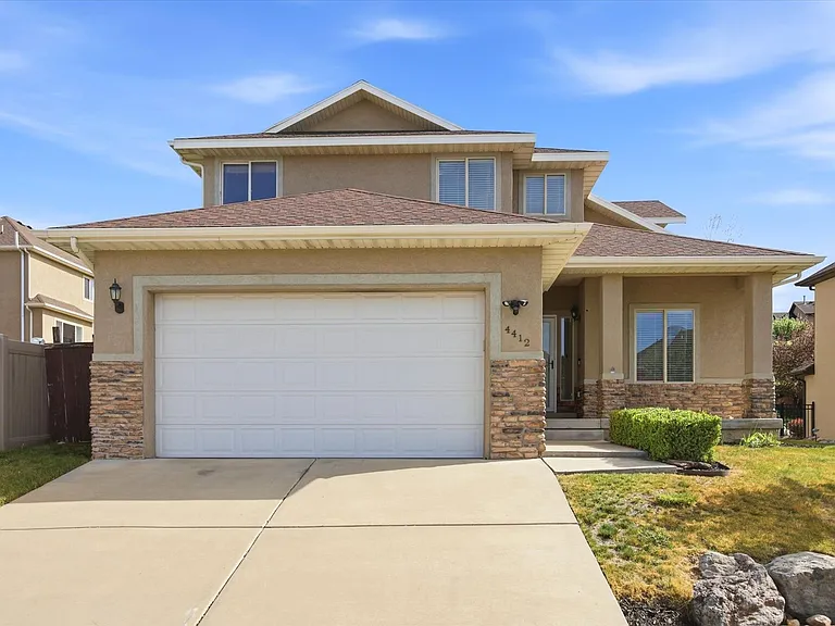 4412 N Foxtrail Dr — Photo 1