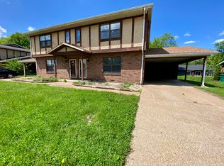 929 Fair Oaks Dr, Belleville, IL 62221