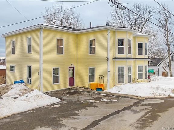 2nd image of 30 Carleton St