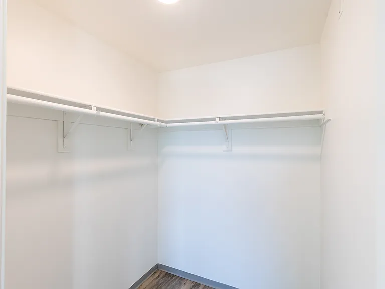 Chase St Apartments — Photo 1