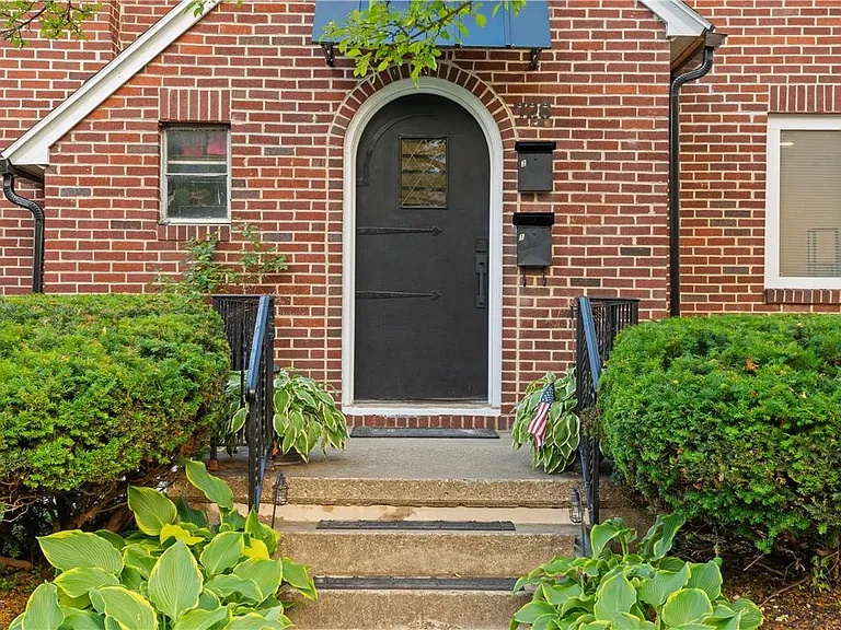 726 Seneca St #1 — Photo 1