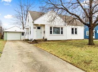 121 Lynn St, Washington, IL 61571
