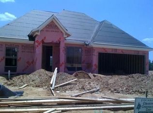 460 Silver Hl, Pearl, MS 39208