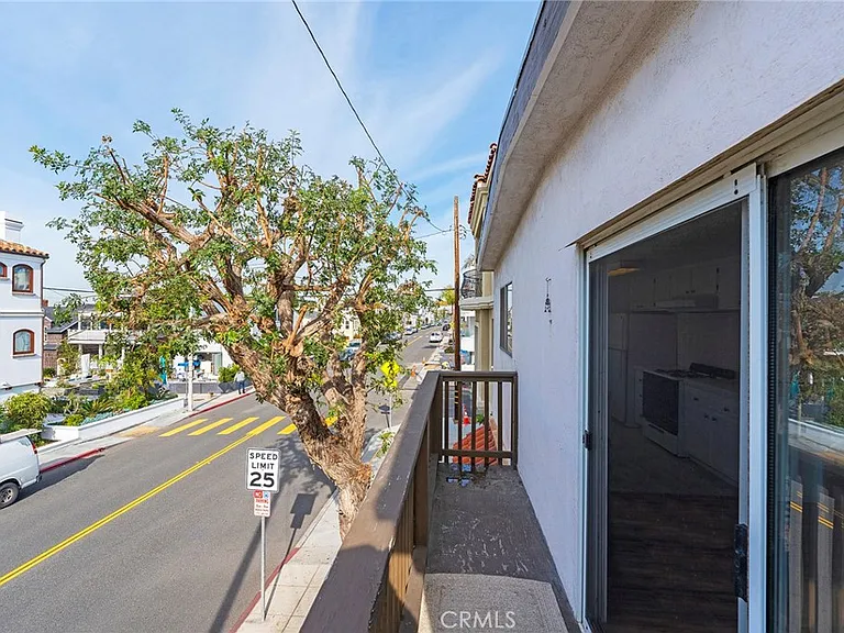 116 Highland Ave — Photo 3