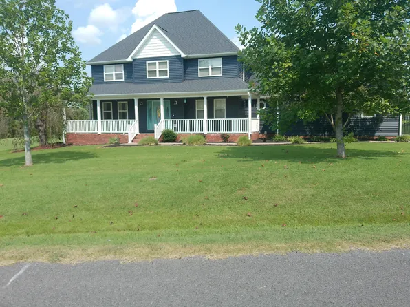 170 Carriage Ln, Benton, KY 42025