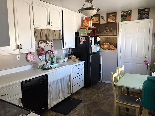 1st image of 2421 Eucalyptus Dr