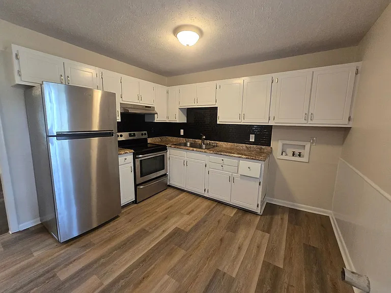 6343 Paddington Ct — Photo 3