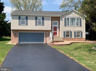 13111 Hyacinth Ct, Hagerstown, MD 21742