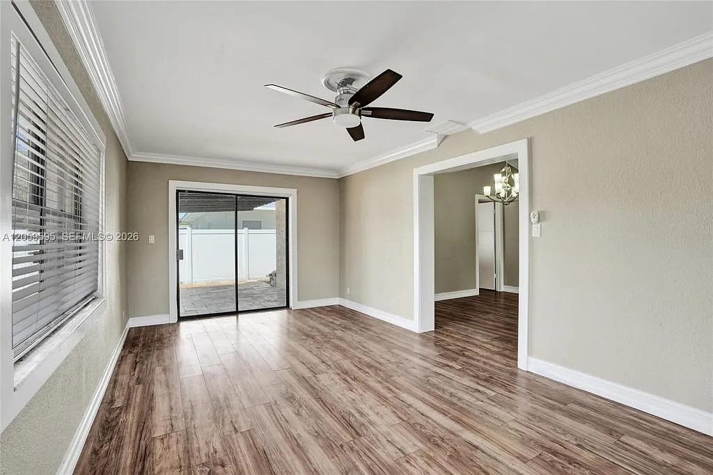 8204 SW 12th St #1 — Photo 3