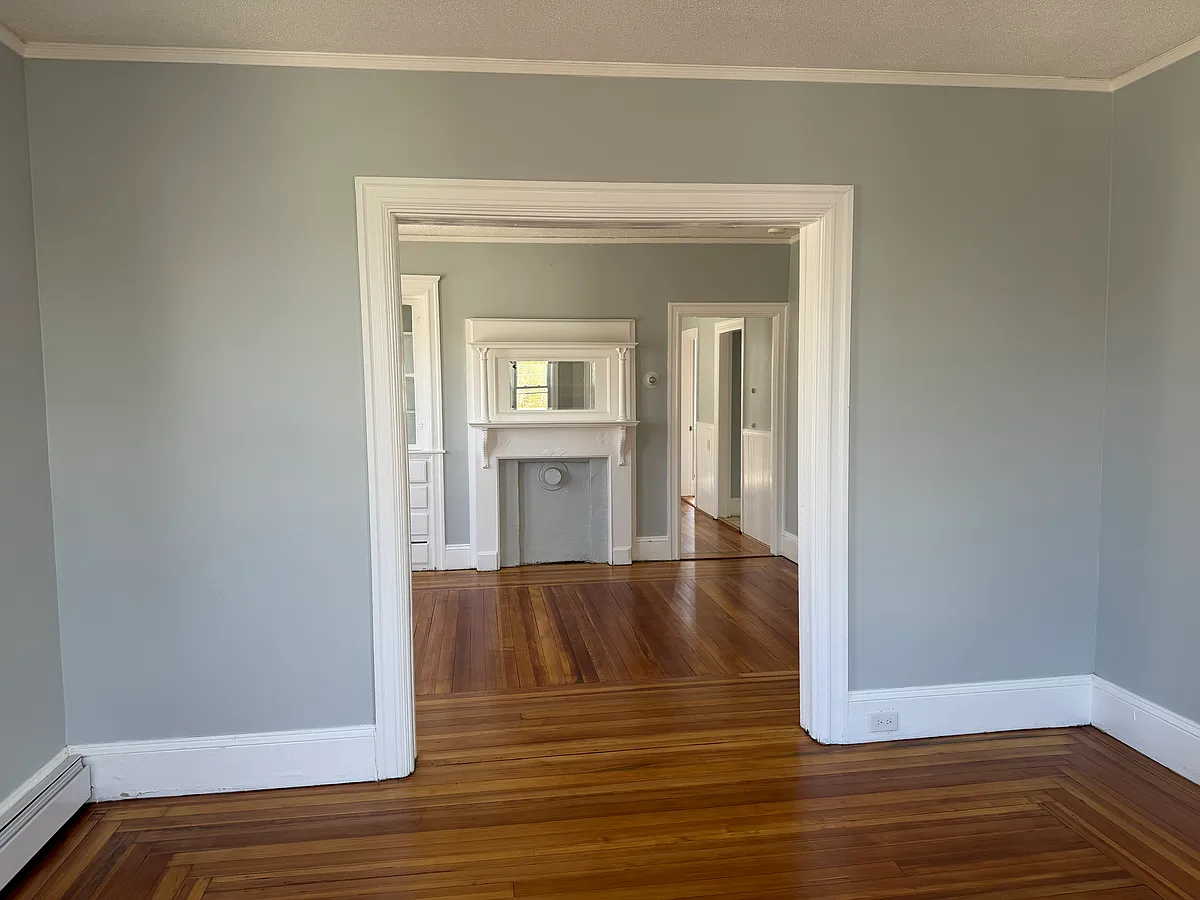 Building Photo - 368 Orms St #3