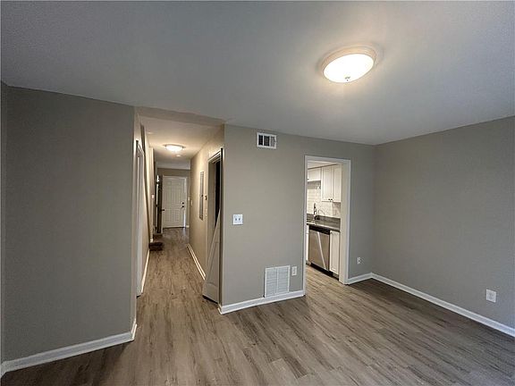 4th image of 2604 Campbellton Rd SW #1B