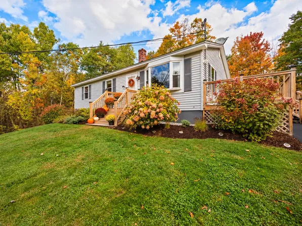 29 Sacha Lane, Oakland, ME 04963