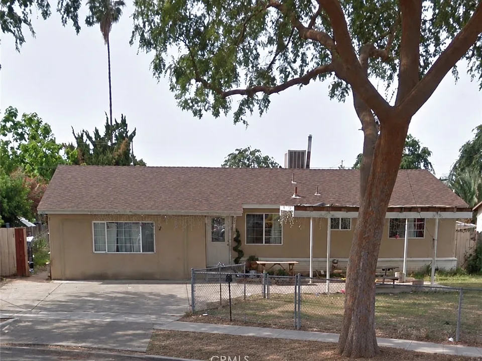 4686 E Woodward Ave