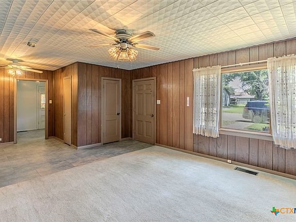 5th image of 807 E 12th Ave