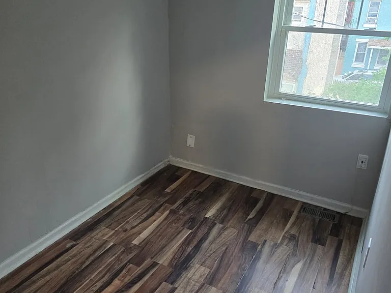 620 E Lippincott St — Photo 8
