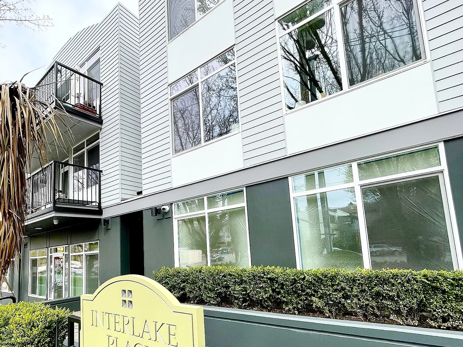 Interlake Place — Photo 4