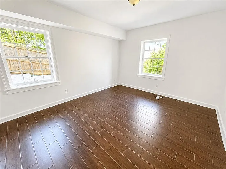 4586 Peachtree Dunwoody Rd — Photo 12