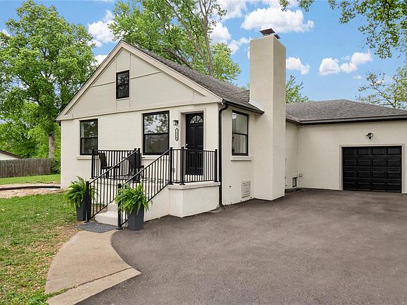 2nd image of 2970 Gill Ave