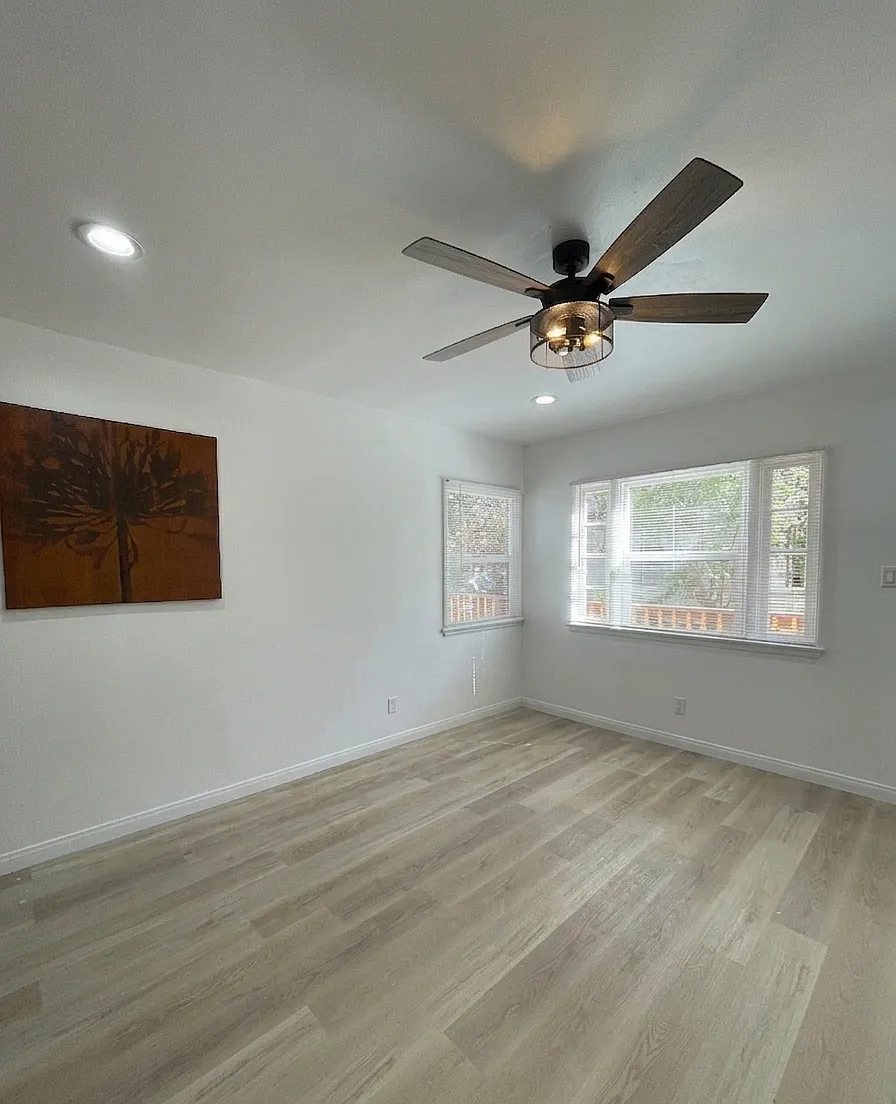 3 bed, 668 sqft, $3,200 — Photo 1
