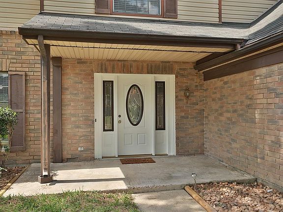 3rd image of 10306 Tablerock Dr