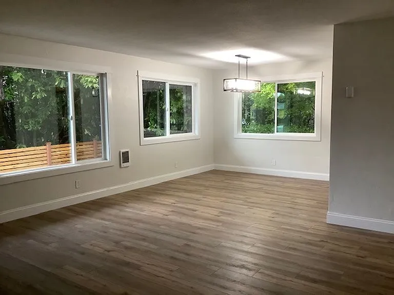 955 Exchange St — Photo 17