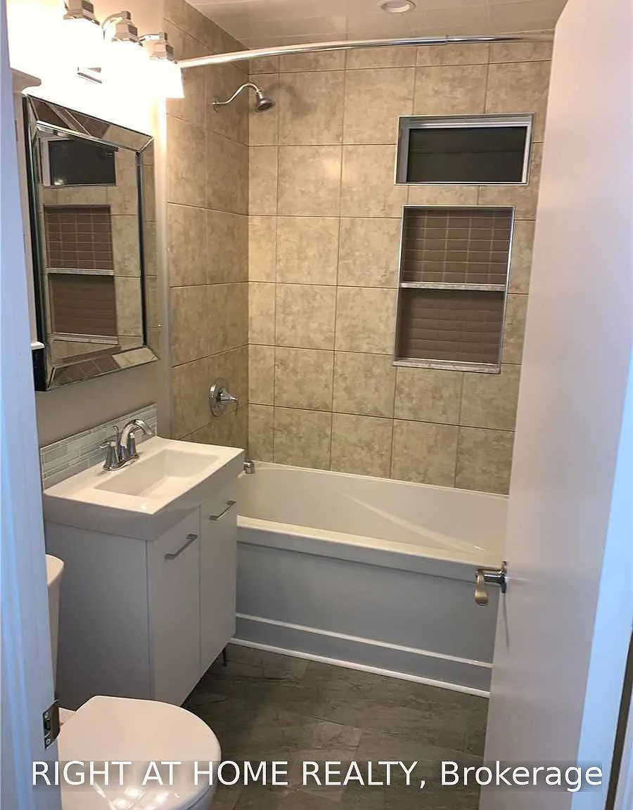 4 bed, $2,500 — Photo 4