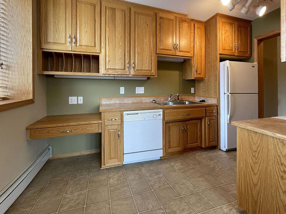 1st image of 209 1st Ave NW APT 104