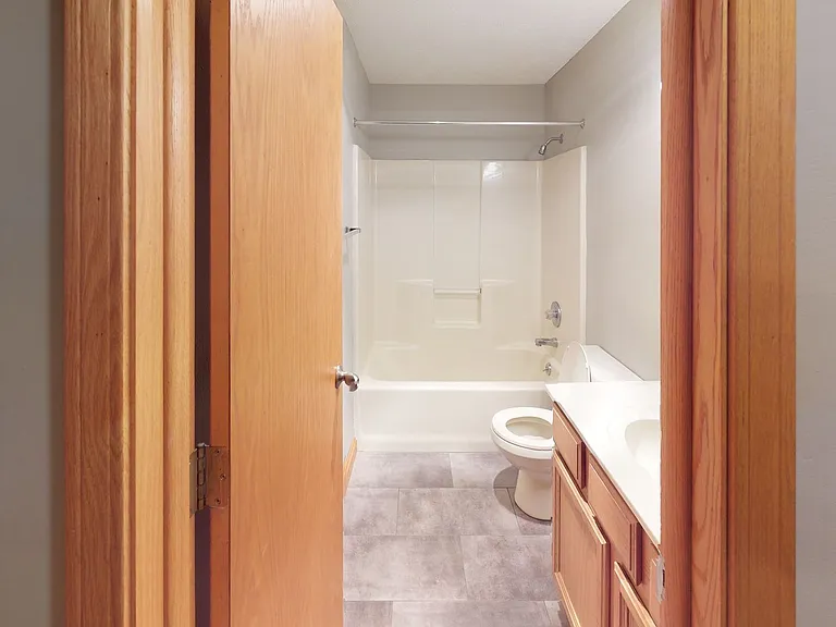 Millstream Apartments — Photo 48