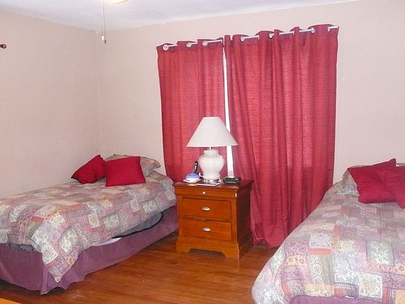 !st. Bedroom