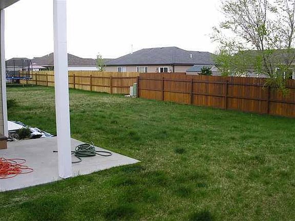 2nd image of 131 Pebble Brook Ln