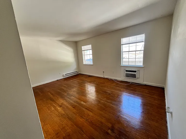 Salem VA 1 Bdrm Apt — Photo 9