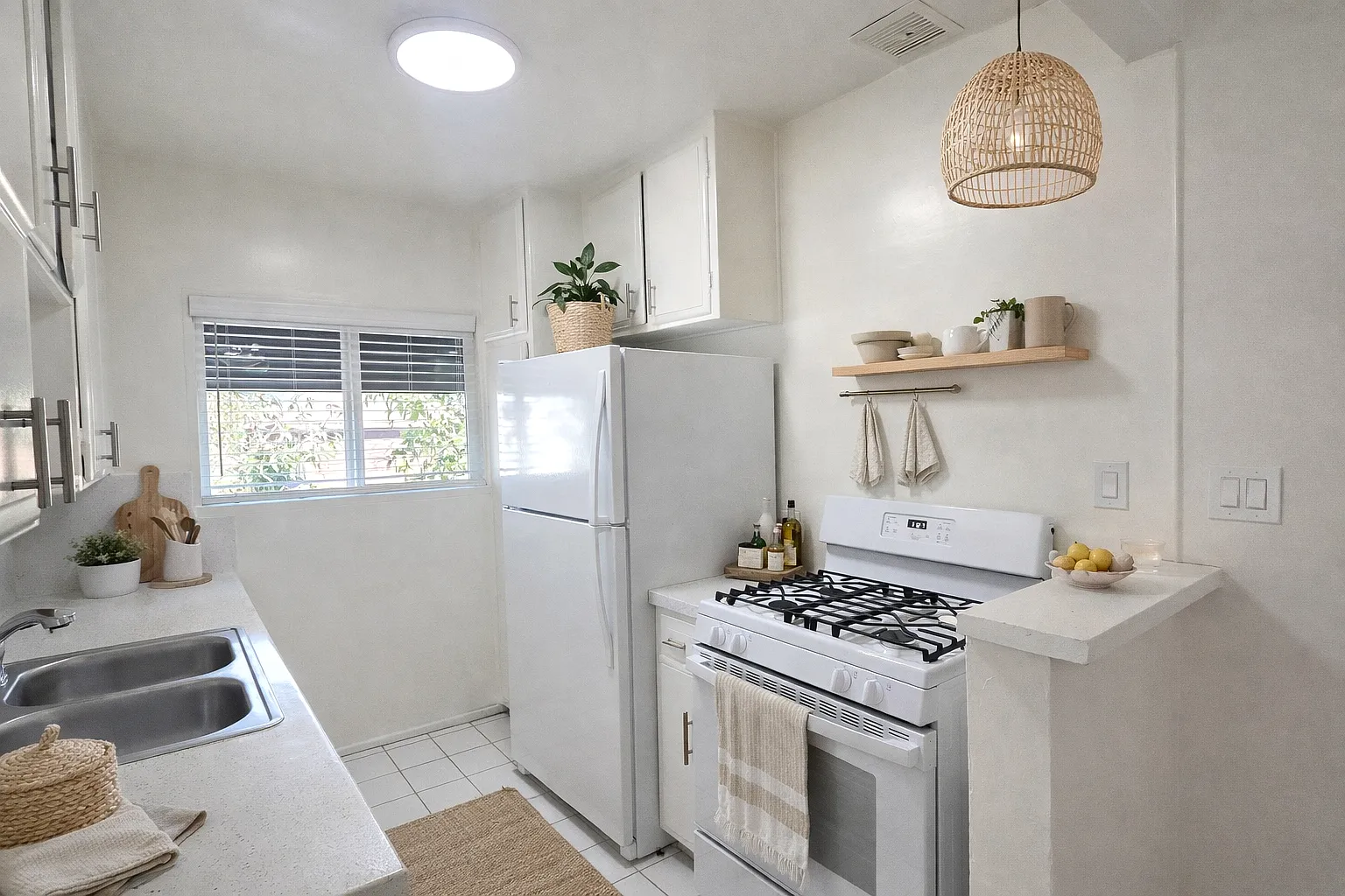 2 bed, $2,895 — Photo 3