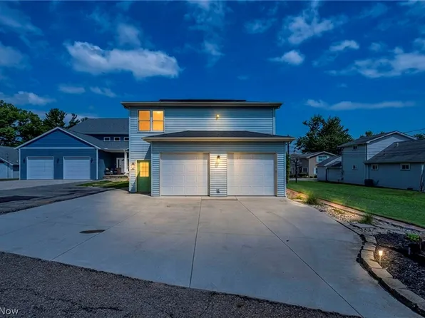 664 Pine Dr, Lake Milton, OH 44429
