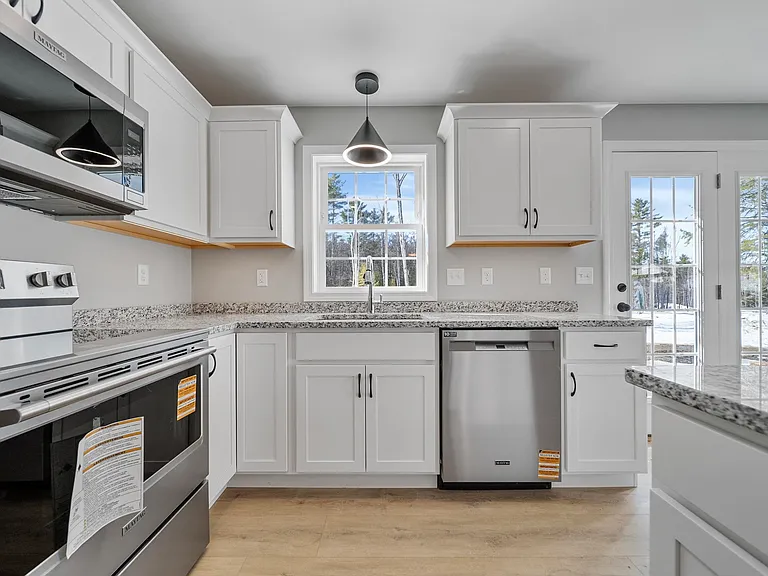 136 S Main St #B — Photo 6